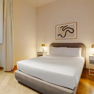 Hotel apartamentowy Sonder Fontana Di Trevi, Rzym