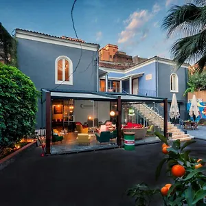 Hostal The Yard